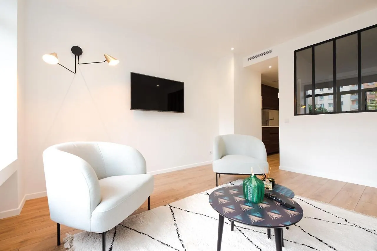 Luxury Residence - Paris South Montrouge Apartment